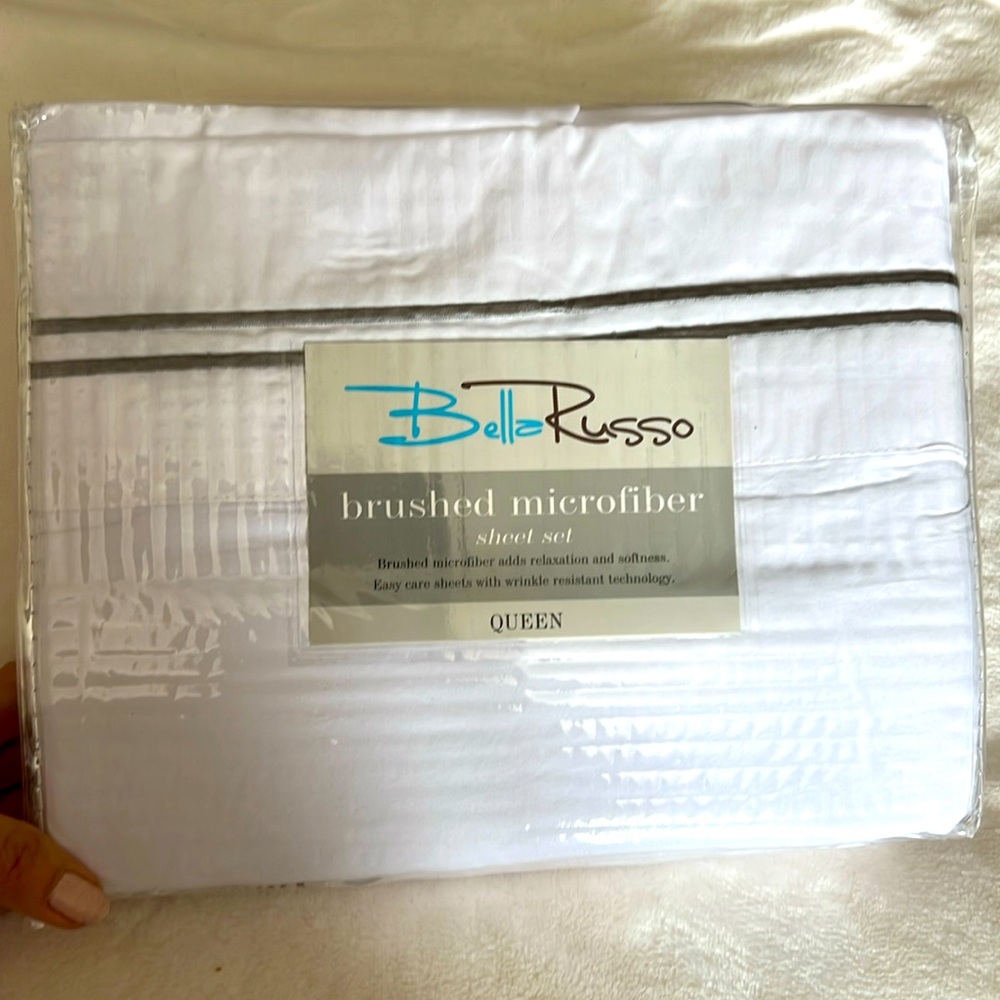 Microfiber white Sheet Set Queen By BellaRusso New